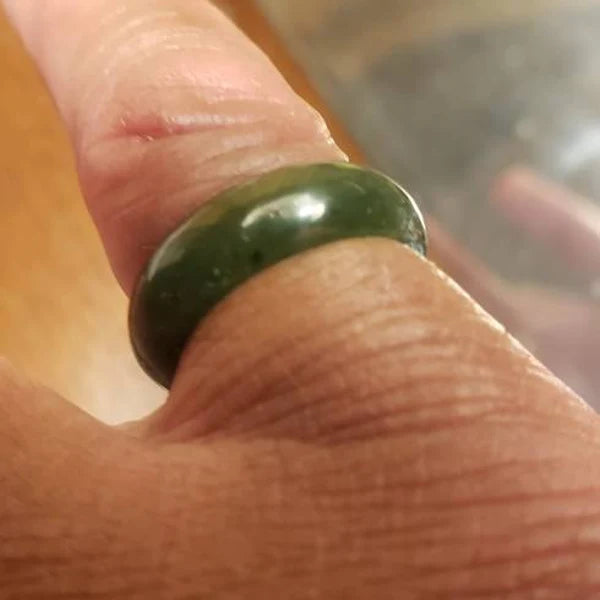 SHAHMINES customer wearing jewelry